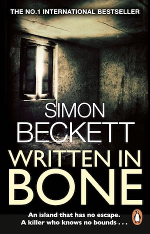 Book cover of «Written In Bone» by Simon Beckett