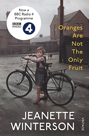 Book cover of «Oranges are not the only fruit» by Jeanette Winterson